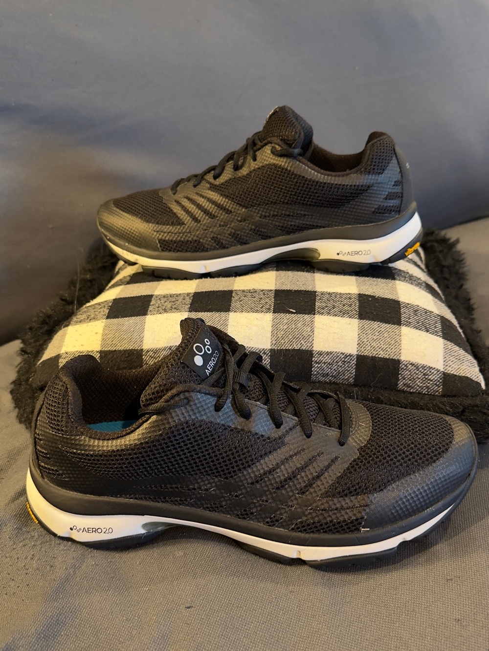ABEO. AERO 20 Vibram Black Sole with Yellow Logo Accent
